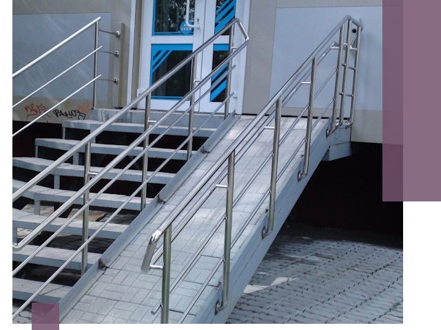 Пандус на крыльцо под ключ в Находке: монтаж и изготовление