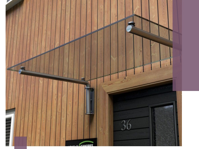 Стеклянные козырьки на входы и фасады в Находке