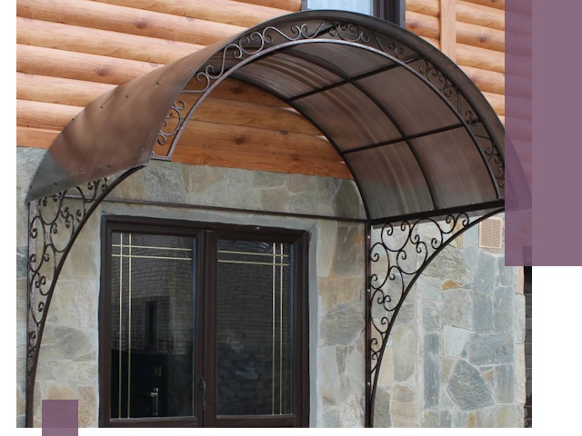 Арочные козырьки под ключ в Находке: изготовление и монтаж