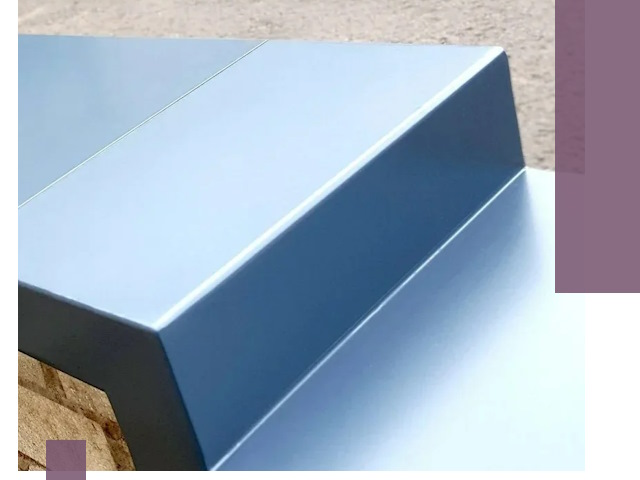 Крышки на парапет в Находке: изготовление и монтаж под ключ