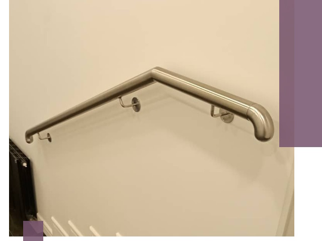 Изготовление пристенных поручней в Находке под ключ за сроки